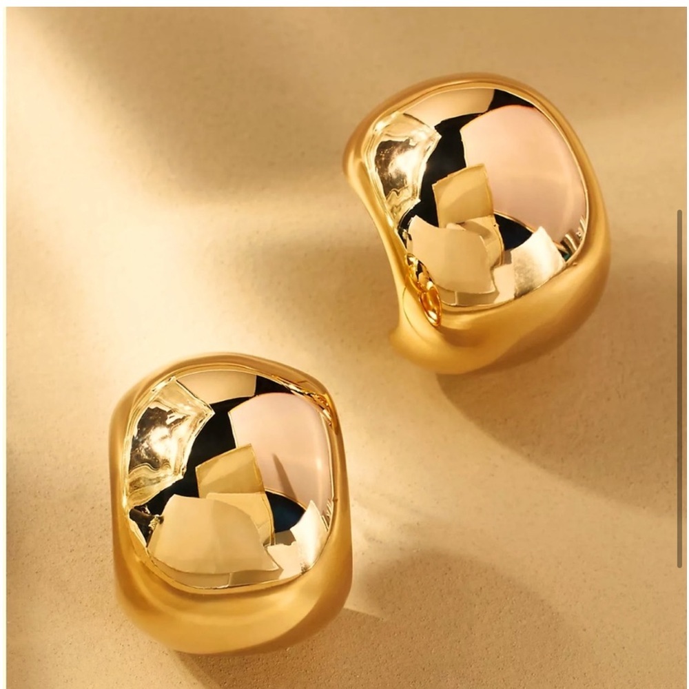 Anthropologie Thick wide Gold huggie Minimalist Half Hoop Stud Earrings … - Picture 6 of 7